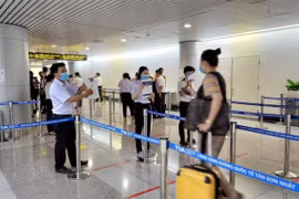 Cải tiến quy trình kiểm dịch, giảm ùn tắc tại sân bay Tân Sơn Nhất