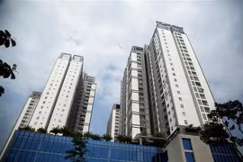 Những khó khăn thị trường bất động sản đang "gánh" 