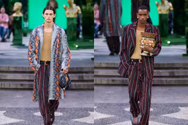 Sự giao thoa giữa pop art hiện đại và chủ nghĩa cổ điển của Versace