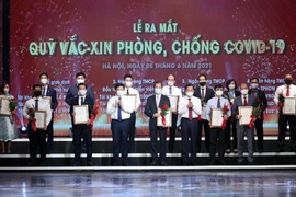 Chống dịch COVID-19 giai đoạn 2022-2023: Vaccine vẫn là then chốt
