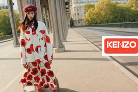 Những cánh hoa poppy nở rộ trên thiết kế mùa Thu Đông 2022 của Kenzo