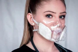 Ứng dụng in 3D trong sản xuất khẩu trang nhựa dẻo trong suốt