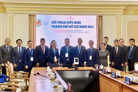 Lãnh đạo TP. HCM tiếp lãnh đạo địa phương của Lào, Campuchia, Hàn Quốc