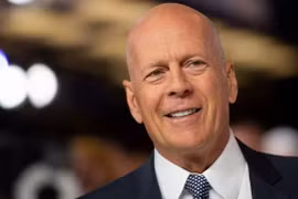Tài tử Bruce Willis giải nghệ ở tuổi 67 vì mắc chứng mất ngôn ngữ