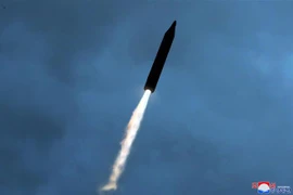 Triều Tiên tiếp tục phóng tên lửa ra vùng biển phía Đông