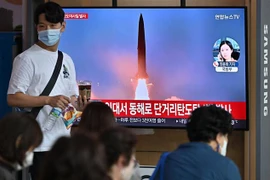 Hàn Quốc thông báo Triều Tiên phóng 2 tên lửa đạn đạo tầm ngắn 