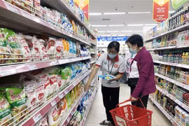 Thị trường tiêu dùng Thành phố HCM sôi động với khuyến mại tập trung