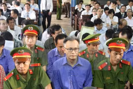 Các bị cáo tại phiên tòa. (Ảnh Thành Chung/TTXVN)