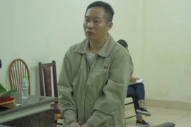 Giả là cán bộ dự án của thành phố để lừa đảo cấp sổ đỏ