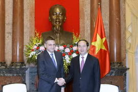 Chủ tịch nước Trần Đại Quang tiếp ông Dragomir Dimitrov, Chủ tịch Cơ quan Tình báo Nhà nước Bulgaria. (Ảnh: Nhan Sáng/TTXVN)