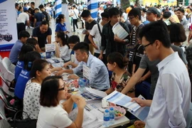 Ngày hội Tư vấn xét tuyển đại học, cao đẳng năm 2018 tại Hà Nội. (Ảnh: Thanh Tùng/TTXVN)