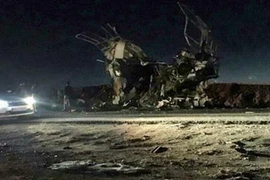 Hiện trường vụ tấn công liều chết tại Sistan-Baluchistan, Iran, ngày 13/2. (Nguồn: AFP/TTXVN)