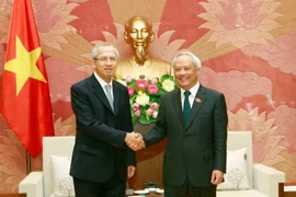 Phó Chủ tịch Quốc hội Uông Chu Lưu tiếp Chánh án Tòa án tối cao Thái Lan Cheep Jullamon. (Ảnh: Doãn Tấn/TTXVN)