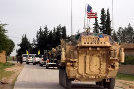 Đoàn xe của các lực lượng Mỹ tại làng Darbasiyah, Syria. (Nguồn: AFP/TTXVN)