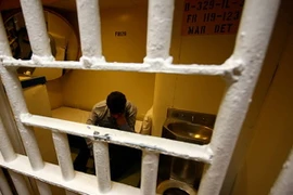 Quản giáo đông hơn tù nhân tại các nhà tù ở Hà Lan