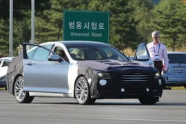 Mẫu Hyundai Genesis đời 2015 mới có giá 38.000 USD