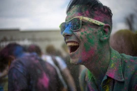 [Photo] Lễ hội sắc màu của người Hindu tại New York
