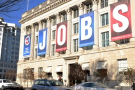 Chính phủ Nhật: Kinh tế toàn cầu sẽ tăng khoảng 3% năm nay