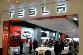 Hãng Tesla của Mỹ mở rộng đầu ra cho xe ở châu Âu