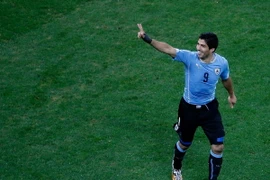 Suarez hoàn toàn khỏe mạnh, sẵn sàng ra sân gặp Italy