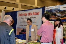 Du khách Canada và quốc tế ca ngợi vẻ đẹp Việt Nam 