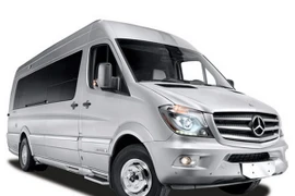 Airstream và Mercedes-Benz giới thiệu mẫu Autobahn 2015