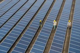 EU áp thuế với kính năng lượng Mặt Trời của Trung Quốc