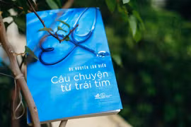 Cuốn sách do Nhà xuất bản Thế giới và Công ty Nhã Nam ấn hành. (Ảnh: PV/Vietnam+) 