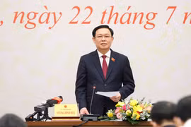 Chiều 22/7/2021, nhân dịp Kỳ họp thứ nhất, Quốc hội khóa XV, Chủ tịch Quốc hội Vương Đình Huệ gặp mặt các cơ quan thông tấn, báo chí. (Ảnh: Doãn Tấn/TTXVN)