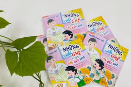 Tập thơ gồm 30 bài thơ song ngữ Việt-Anh. (Ảnh: Mai Liên/Vietnam+)