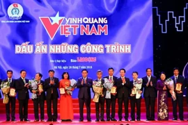 Vinh danh các công trình trong chương trình “Vinh quang Việt Nam-Dấu ấn những công trình." (Ảnh: PV/Vietnam+)
