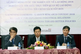 Lễ khởi động cuộc thi nghiên cứu về lao động năm 2018. (Ảnh: Anh Tuấn/TTXVN)