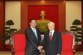 Tổng Bí thư Nguyễn Phú Trọng tiếp Thủ tướng Campuchia
