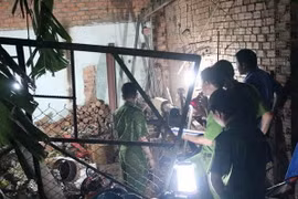 Cưa đầu đạn 105 ly, chủ xưởng gỗ bị thổi bay cánh tay