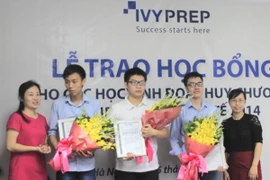 Tặng học bổng toàn phần cho học sinh đoạt giải Olympic Toán quốc tế