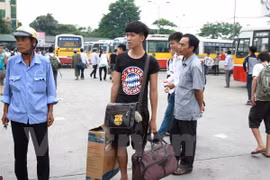 Đổi mới thi 2015: Thí sinh lặn lội cả trăm cây số lấy bằng tốt nghiệp