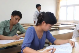 Môn ngoại ngữ: Miễn thi tốt nghiệp nhưng không xét thẳng vào đại học