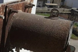 Quản lý của Công ty nhà máy điện quốc gia 5A cho rằng ống thép với nhãn cảnh báo với thông tin về đồng vị phóng xạ này đã bị đánh cắp khỏi nhà máy từ ngày 23/2. (Nguồn: Bangkok Post)