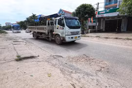 Quốc lộ 31 đã xuống cấp. (Ảnh: Tuấn Anh/TTXVN)