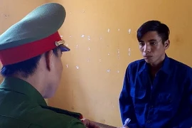 Đối tượng Duy tại cơ quan Công an. (Ảnh: Hưng Thịnh/Vietnam+)