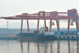 Một cảng hàng hóa ở Gimpo, Hàn Quốc. (Nguồn: AFP/TTXVN)