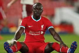Tiền đạo Sadio Mane của Liverpool dương tính với virus SARS-CoV-2