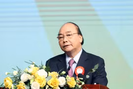 Thủ tướng Nguyễn Xuân Phúc, Chủ tịch Hội đồng Thi đua-Khen thưởng Trung ương phát biểu. (Ảnh: Thống Nhất/TTXVN)