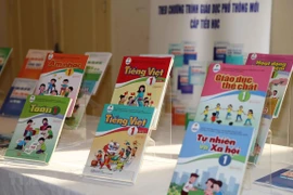 Bộ sách giáo khoa lớp 1 Cánh Diều. (Ảnh: Thanh Tùng/TTXVN)