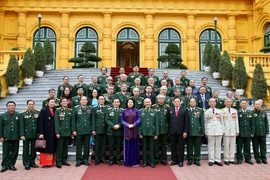 Phó Chủ tịch nước tiếp đại biểu CCB Trung đoàn 271 Quân khu Trị Thiên