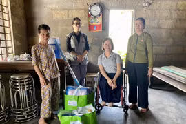 Hỗ trợ người khuyết tật tỉnh Thừa Thiên-Huế sớm ổn định sau bão lũ
