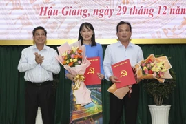 Hậu Giang tổ chức trao các quyết định về công tác cán bộ