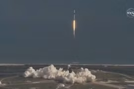 Hình ảnh về vụ phóng tàu vũ trụ Dragon phiên bản được nâng cấp khoang chở hàng. (Nguồn: NASA)