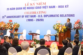 Phó Thủ tướng Vũ Đức Đam phát biểu chào mừng. (Ảnh: Văn Điệp/TTXVN)