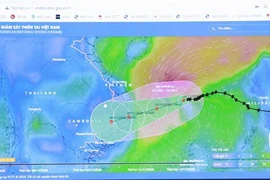 Sơ đồ đường đi của bão số 10 qua Hệ thống giám sát thiên tai Việt Nam. (Ảnh: Vũ Sinh/TTXVN)